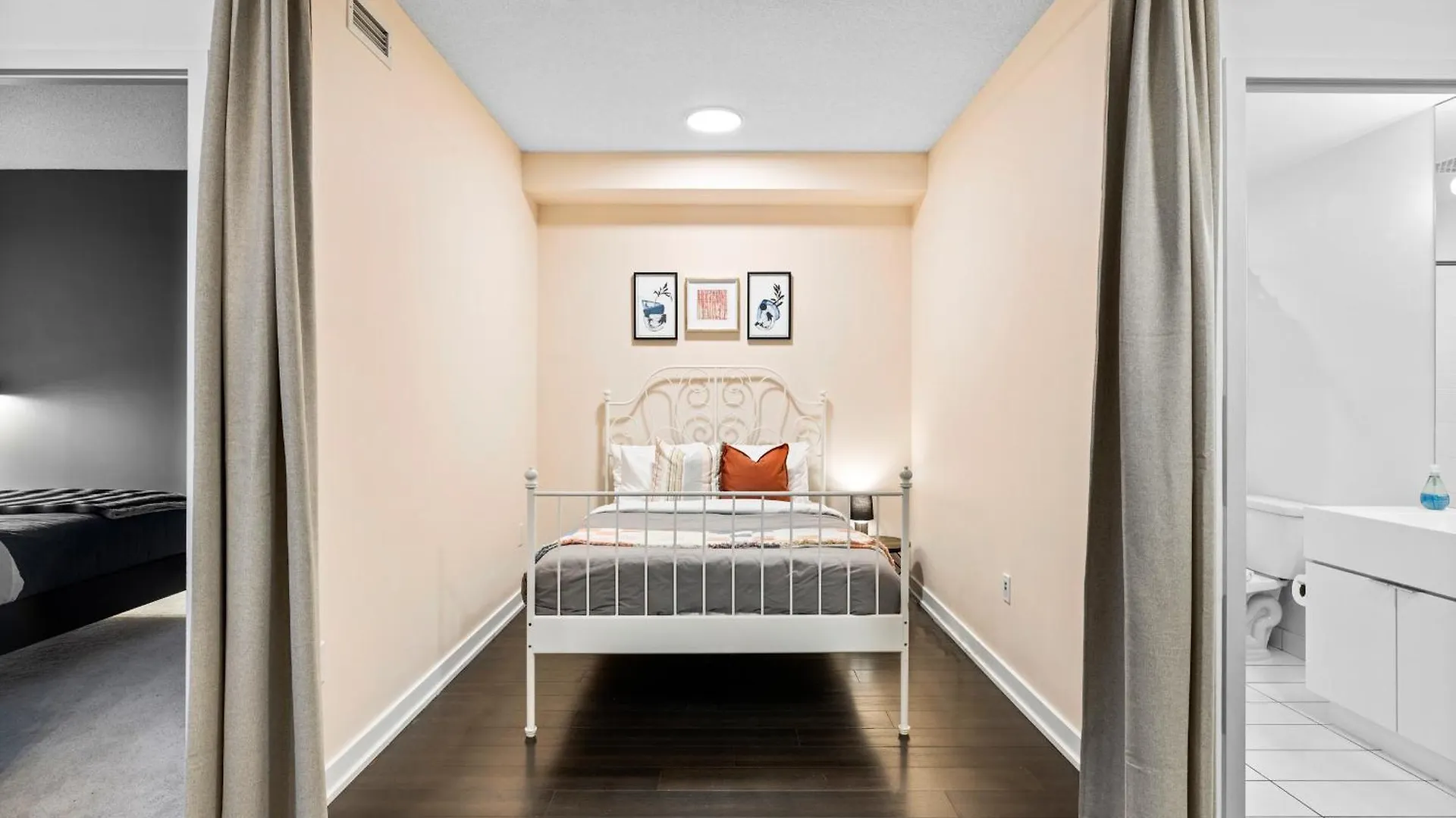 Apartment Charming 2Br Condo Near Cn Tower & Harbourfront Toronto